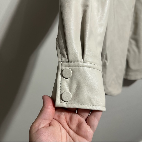 H&M Women’s Faux Leather Neutral Off White Jacket Oversized Grunge Size L - Picture 2 of 7
